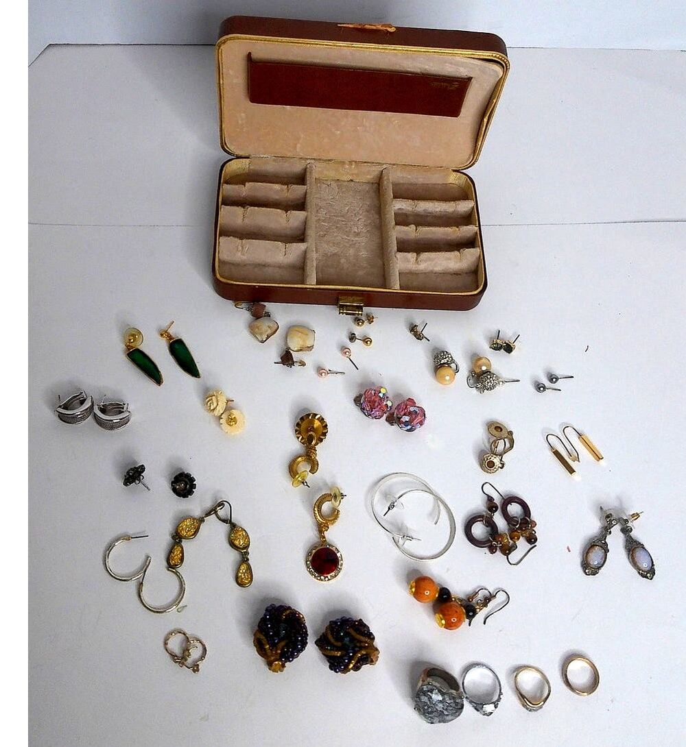 Vintage Jewelry Lot Assorted Clip-On & Pierced Earrings Rings Bulk 27pc Set